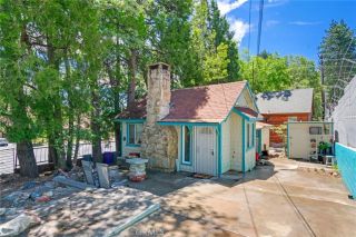 27601 Weirwood Drive, Lake Arrowhead, CA 92352