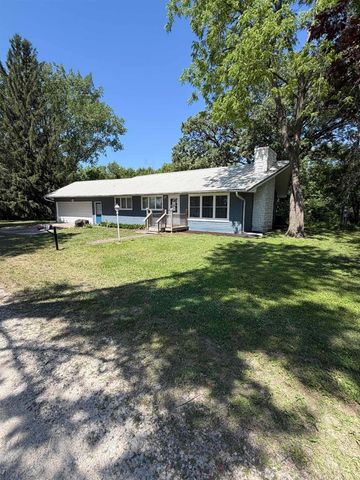 1864 100th Street, Oelwein, IA 50662