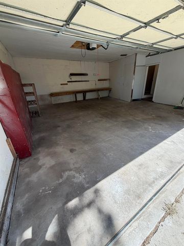 1864 100th Street, Oelwein, IA 50662