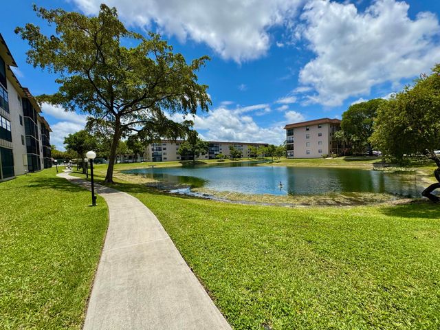 4930 E Sabal Palm Boulevard 107, Tamarac, FL 33319