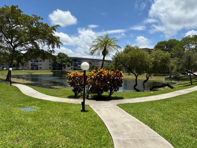 4930 E Sabal Palm Boulevard 107, Tamarac, FL 33319