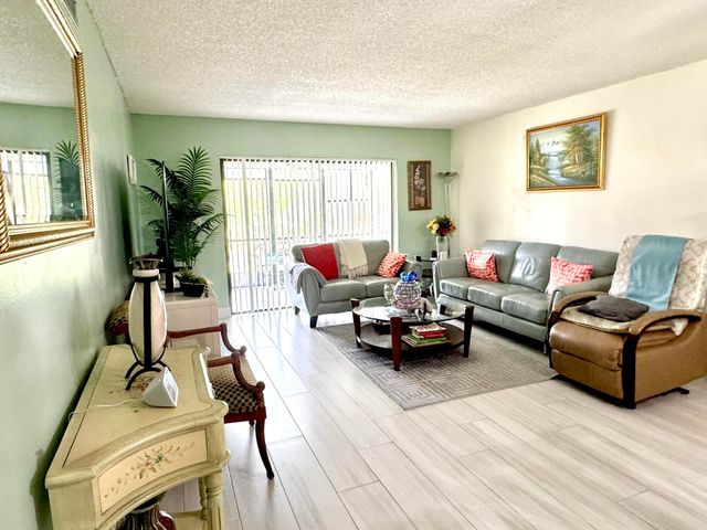 4930 E Sabal Palm Boulevard 107, Tamarac, FL 33319