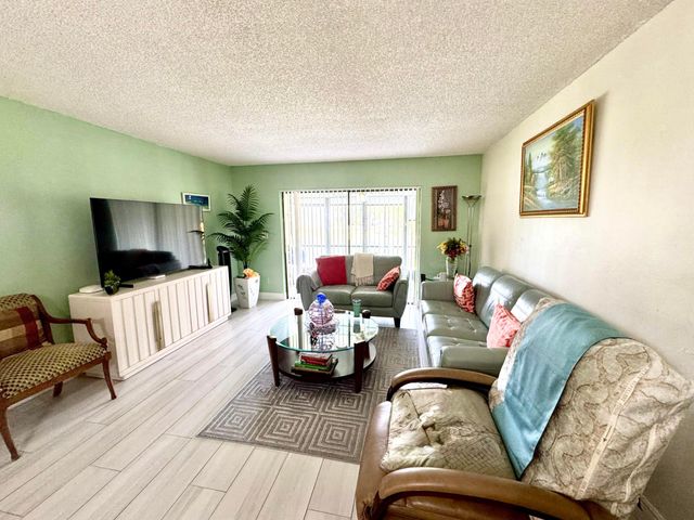 4930 E Sabal Palm Boulevard 107, Tamarac, FL 33319