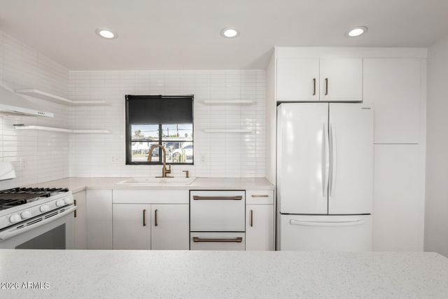 3319 E MONTE VISTA Road, Phoenix, AZ 85008