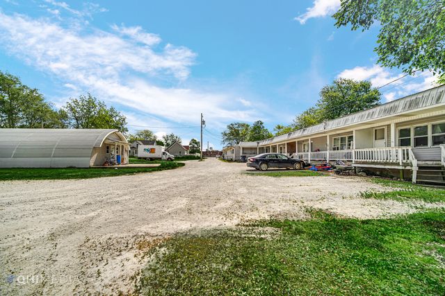 6920 S STATE ROUTE 1, St. Anne, IL 60964