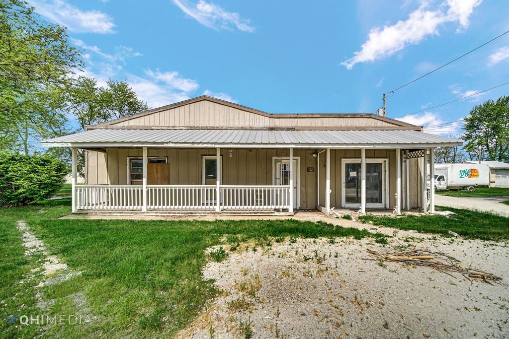 6920 S STATE ROUTE 1, St. Anne, IL 60964