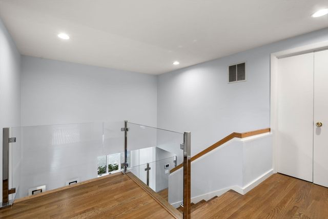 41 Juniper, Newton, MA 02459