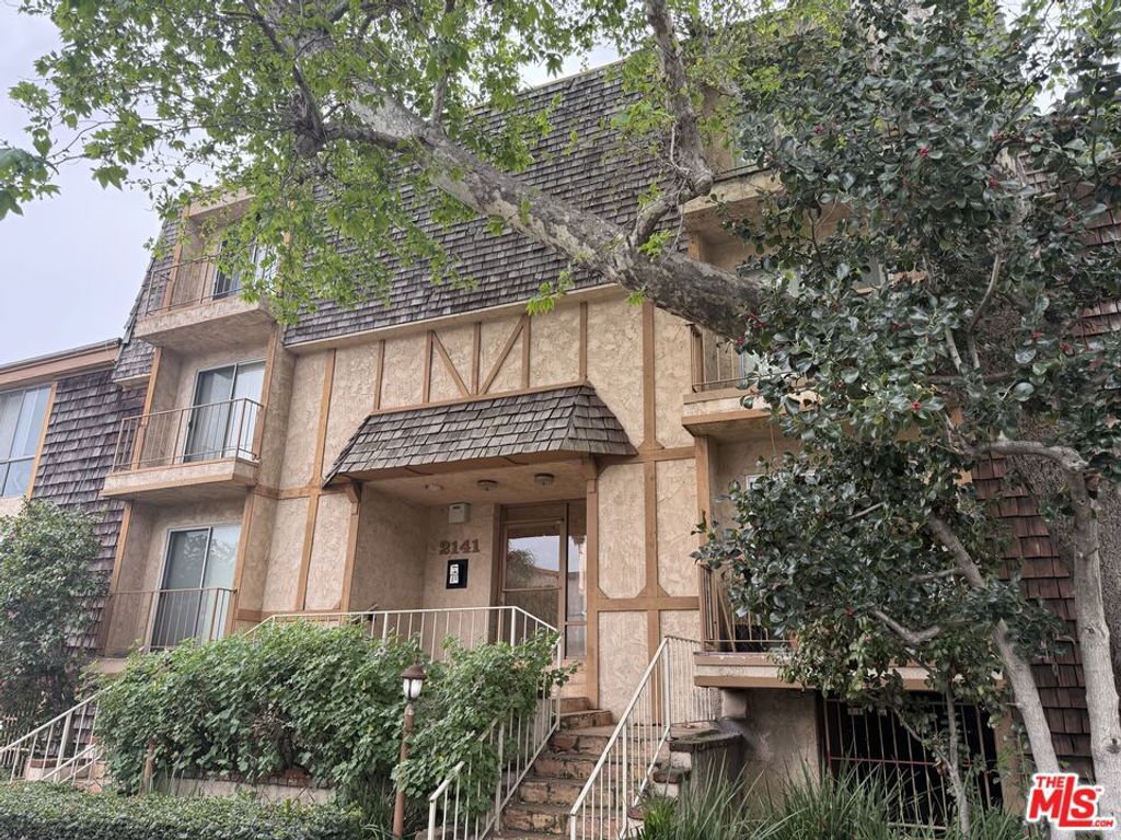 2141 S Bentley Avenue 106, Los Angeles, CA 90025