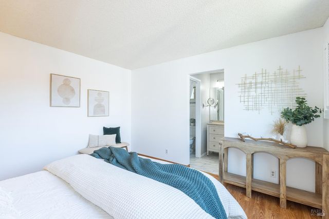 615 Montclair Dr, Santa Rosa, CA 95409