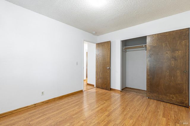 615 Montclair Dr, Santa Rosa, CA 95409