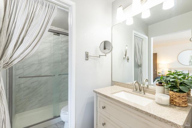 615 Montclair Dr, Santa Rosa, CA 95409