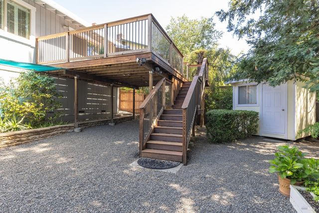 615 Montclair Dr, Santa Rosa, CA 95409