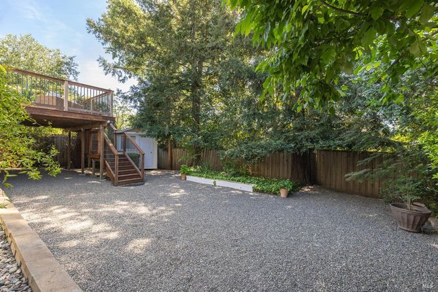615 Montclair Dr, Santa Rosa, CA 95409