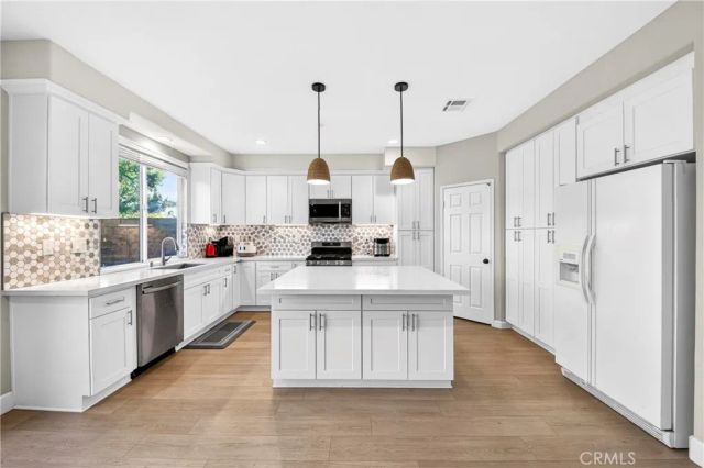 16527 Medinah St., Fontana, CA 92336