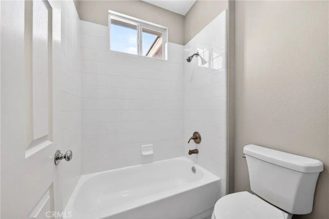 16527 Medinah St., Fontana, CA 92336