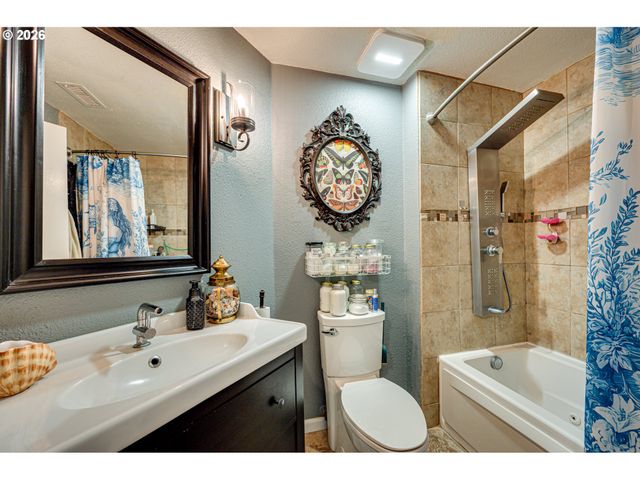 10712 Ne 70TH St, Vancouver, WA 98662