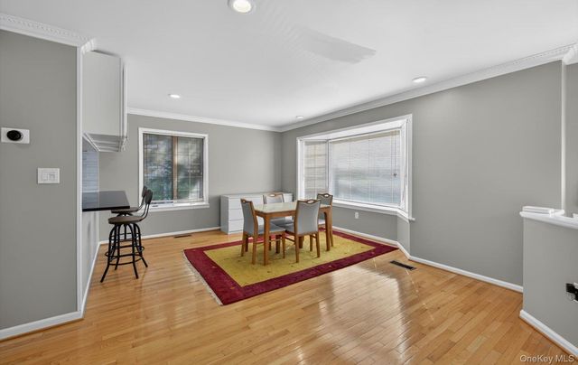 241-31 Oak Park Drive 51C, Douglaston, NY 11362