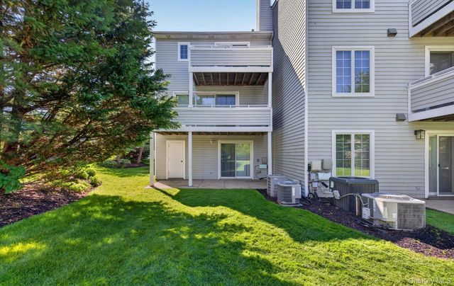241-31 Oak Park Drive 51C, Douglaston, NY 11362