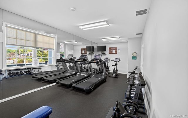241-31 Oak Park Drive 51C, Douglaston, NY 11362