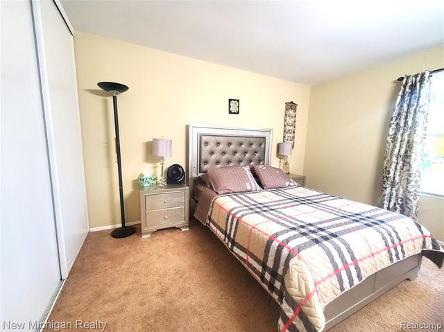 34730 Bunker Hill Drive, Farmington Hills, MI 48331