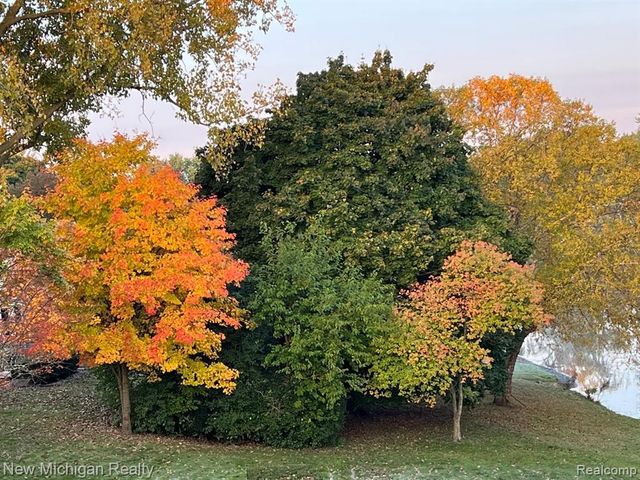 34730 Bunker Hill Drive, Farmington Hills, MI 48331