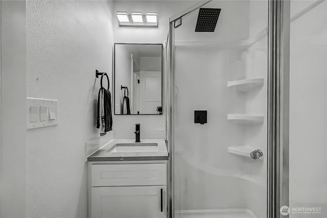 24717 S 35th Avenue, Kent, WA 98032