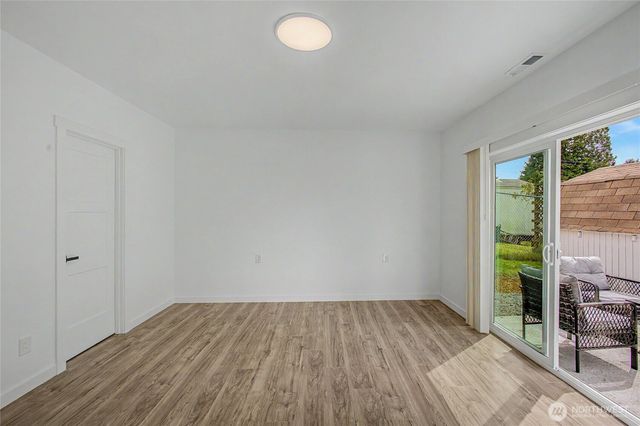 24717 S 35th Avenue, Kent, WA 98032