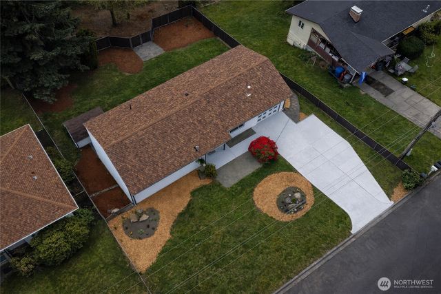24717 S 35th Avenue, Kent, WA 98032