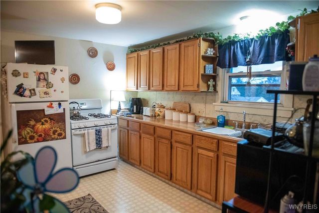 130 Arthur Avenue, Hamburg, NY 14219