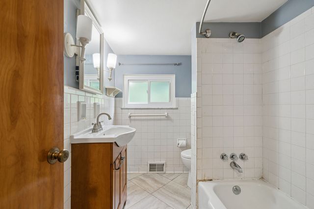 610 Cascade ROAD, Forest Hills Boro, PA 15221