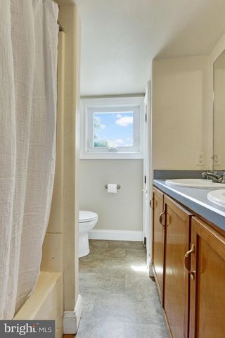 2050 STONECREST DR, Lancaster, PA 17601