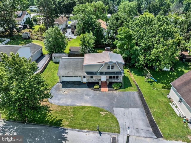 2050 STONECREST DR, Lancaster, PA 17601