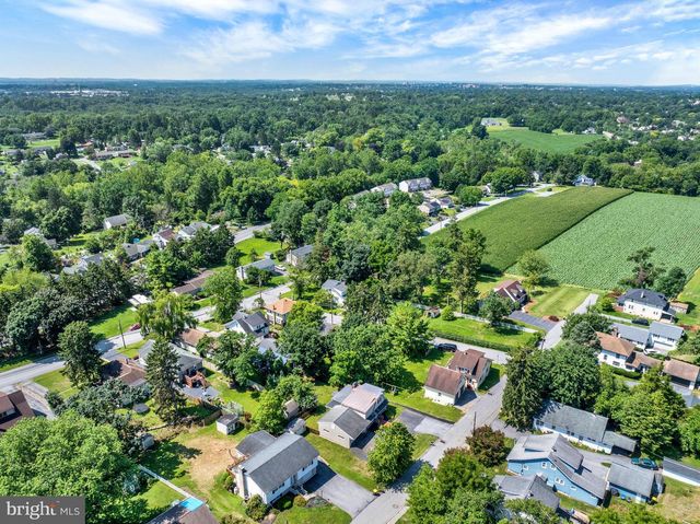 2050 STONECREST DR, Lancaster, PA 17601