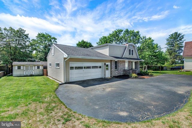 2050 STONECREST DR, Lancaster, PA 17601