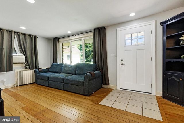 2050 STONECREST DR, Lancaster, PA 17601