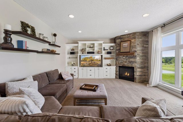 6025 Century Lane, Prior Lake, MN 55372