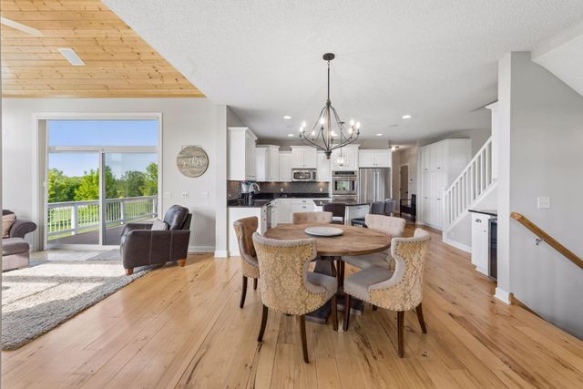 6025 Century Lane, Prior Lake, MN 55372