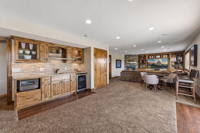 6025 Century Lane, Prior Lake, MN 55372