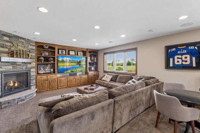 6025 Century Lane, Prior Lake, MN 55372