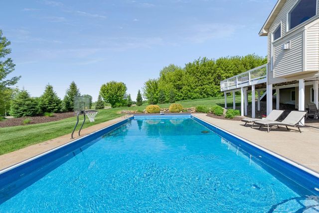 6025 Century Lane, Prior Lake, MN 55372