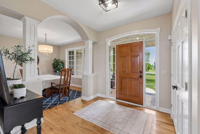 6025 Century Lane, Prior Lake, MN 55372