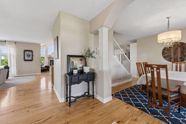 6025 Century Lane, Prior Lake, MN 55372