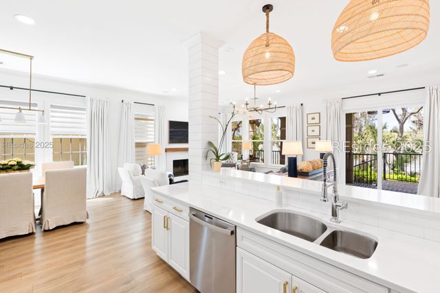 31 Seagrass Landing Ct, Hilton Head Island, SC 29926