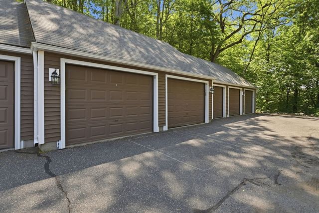 124 College St 2, South Hadley, MA 01075