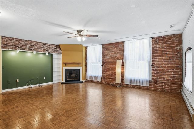 124 College St 2, South Hadley, MA 01075