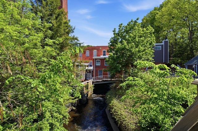 124 College St 2, South Hadley, MA 01075