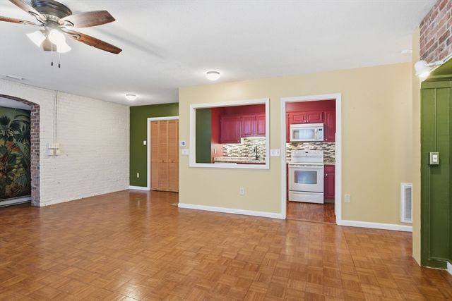 124 College St 2, South Hadley, MA 01075