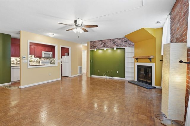 124 College St 2, South Hadley, MA 01075
