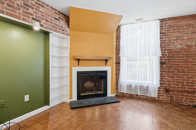 124 College St 2, South Hadley, MA 01075