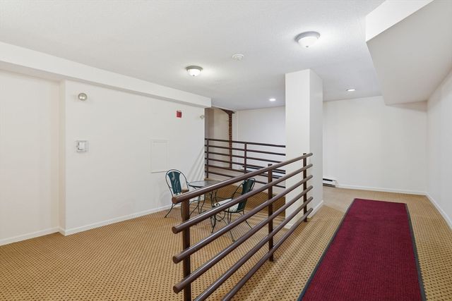 124 College St 2, South Hadley, MA 01075